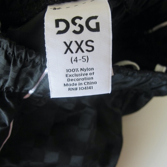 DSG Girl's Soccer Shorts Size 4-5 (XXS) EUC - Picture 3 of 3